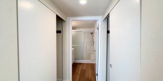 Cute Upgraded 2 bedroom/2 Bath Gallery 18