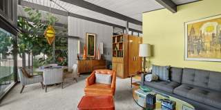 Woodland Hills Mid-Century Modern Retreat Gallery 5