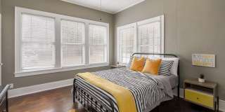 West Campus Cottage! Gallery 12