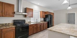 7631 N 59th Ln Gallery 1