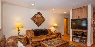 2 bedroom in Frisco. Walk to Main Street! Garage and Yard! Hot tub! Gallery 6
