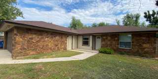 Great 3 Bed 2 Bath 2 Car Garage in Nicoma Park Schools! Gallery 1