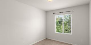 Lovely 3 bedroom/2.5 Bath Townhouse Gallery 13