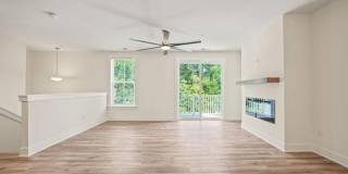 Modern, Spacious 2 Bed Townhome, Brier Creek Country Club, Golf course views! Gallery 8