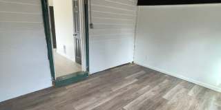 Bright & Airy 3-Bedroom Bungalow-Move-In Ready! Gallery 14