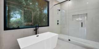 1401 NE 16th Avenue Gallery 24