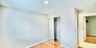 Beautifully Renovated 5 Bedroom House with Large Yard! Gallery 16