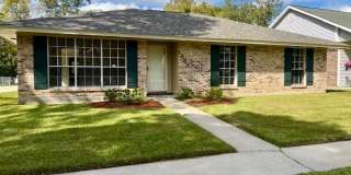 Spacious  Updated 3BR in Brookhollow – Fully Equipped Gallery 1