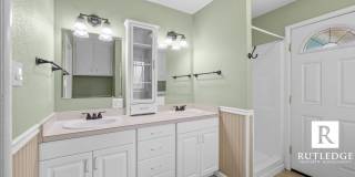 3 Bedroom / 2 Bath - Ranch Style Home West Medford / Huge Back Yard! Gallery 19