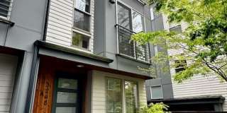 3 Bedroom Queen Anne Townhouse w/rooftop deck Available by November 16th at $4100! Gallery 1