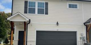 Beautiful Townhome located in Pineville, NC Gallery 1