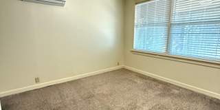 Great Move in Studio. Ready to be your new Home at an affordable price and great location. Gallery 8