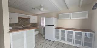 Adorable 2 bed 1 bath Gallery 3