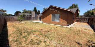 4 Bed/ 2 Bath Available Now! Gallery 33
