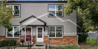 Gorgeous Townhouse with Central AC and Reserved Parking Gorgeous Townhouse with Central AC and Reserved Parking Gallery 1