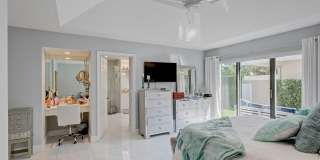 156 Coventry Place Gallery 34