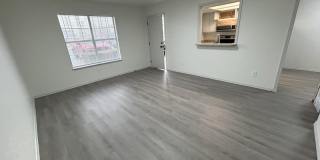 329 Berry Street - 202 Gallery 1