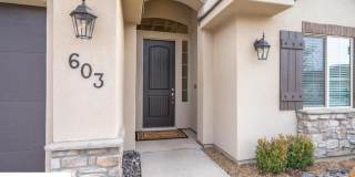 Beautiful 4 Bedroom Home Gallery 16