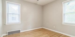 19620 Lyndon Street Gallery 13