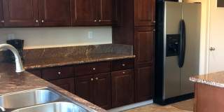 3 Bedroom Condo - End Unit For Lease Gallery 3