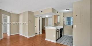 2871 N Oakland Forest Dr Gallery 16