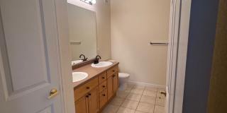 SW Littleton Top Floor Condo with Mountain Views! Gallery 25