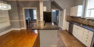 2 bed/1 bath, Single-family Home! Modern and spacious with off-street parking and a relaxing backyard Gallery 10