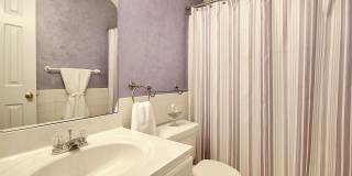 Room in 4 Bedroom Home at Daingerfield Dr Gallery 38