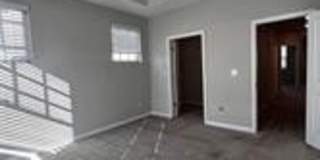 2568 Morehead Street Gallery 14