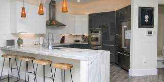 ** LUXURY MODERN ZEN RETREAT IN NAPLES PARK ** WALK TO THE BEACH **   4BR/4BA PRIVATE POOL & SPA FULLY REMODELED ** MERCATO **OFFERED FURNISHED SEASONALLY, WEEKLY OR ANNUALLY ** NO HOA PROCESS SO MOVE IN TODAY ** READY FOR A TENANT ** Gallery 5