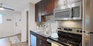 The Hedge Apartments Gallery 8
