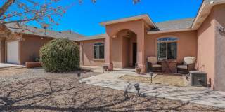 Beautiful 4 Bedroom/2 Bath Home Gallery 1