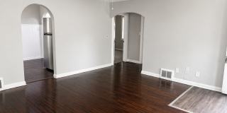 Updated Adorable 2 Bedroom Home Gallery 8