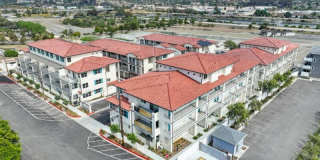 The Commodore Apartments Gallery 16