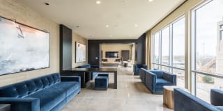 Eighteen25 Downtown Gallery 19