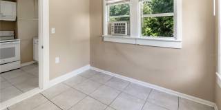 418 E AMELIA AVENUE Gallery 14