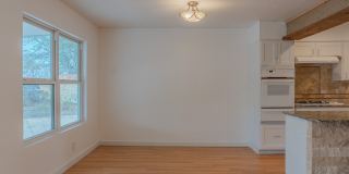 5103 Guinevere Gallery 28