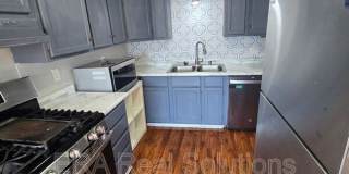 285 S Gift St Gallery 17