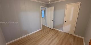 1725 Roosevelt St Gallery 8