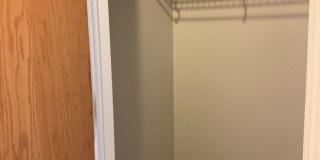 2 Bedroom 2 Bath Townhome w/ large 2 car garage - Freshly remodeled - Available Now Gallery 25