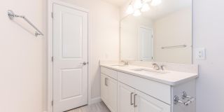 3341 Roseford Boulevard Gallery 33