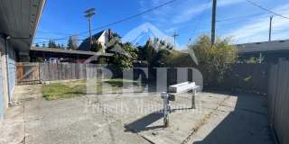 East Bremerton Rambler - 3 Bed 1 Bath with Garage and Carport Parking Gallery 24