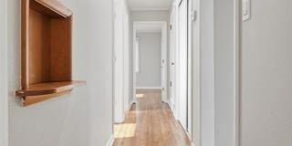 1014 E 38th Street Gallery 18