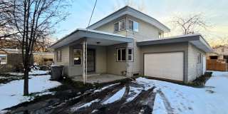 4-Bedroom + Den, 2-Bath House for Rent in Cashmere ON THE RIVER!! Gallery 1