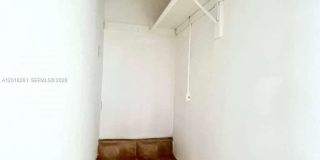 1875 NE 177th St Gallery 4