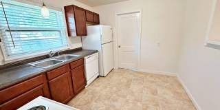 Rancher with Large Back Yard! Gallery 9