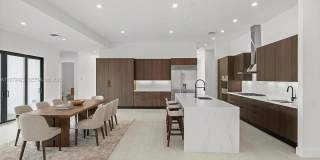 5718 Ashwood Cir W Gallery 2