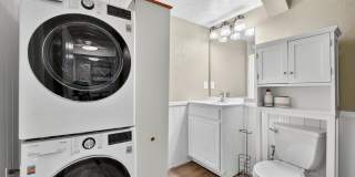 Charming 2BR Apartment in Greeley Gallery 14