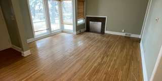 AVAILABLE NOW- 3 bbed 2 bath home! Gallery 7