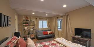 Beautifully Renovated Craftsman with Private Yard & Guest Suite in Prime Bankers Hill Gallery 26